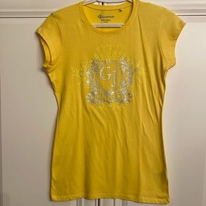 NWOT GUESS Women’s short sleeve yellow T-Shirt Size Medium